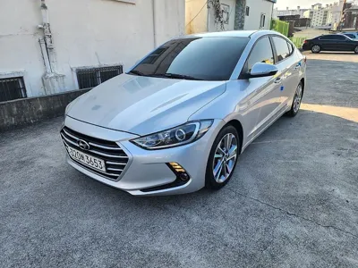 Hyundai Avante · 2017 год