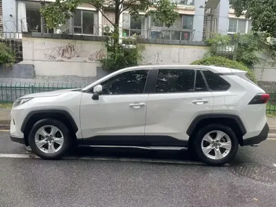 Toyota RAV4 2024, 10000 км, за 105000 CNY - фото 6