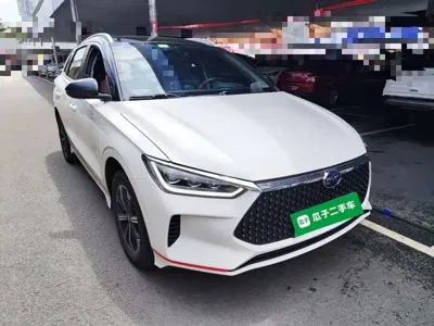 BYD e2 2021, 114700 км, за 40900 CNY
