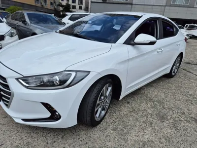 Hyundai Avante 2017, 119611 км, за 8700000 KRW - фото 3