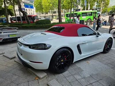 Porsche 718 2024, 6000 км, за 108670000 KRW