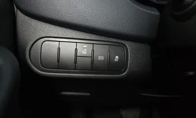 Kia Carens 2017, 133095 км, за 8700000 KRW - фото 16
