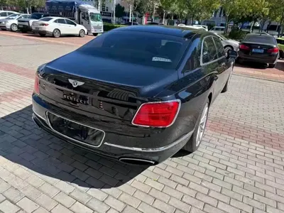 Bentley Flying Spur 2021, 56000 км, за 1648000 CNY