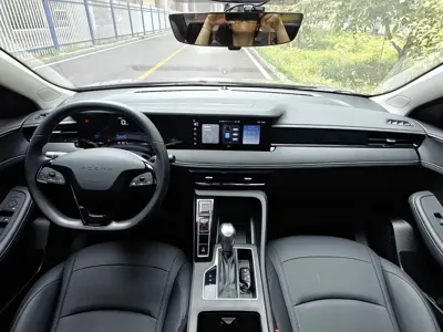 Roewe i5 2025, 3900 км, за 52800 CNY - фото 15