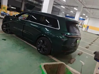 Li Auto Li L9 2023, 50000 км, за 184800 CNY