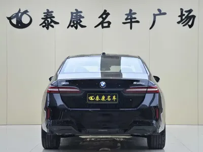 BMW 5 Series 2026, 100 км, за 330000 CNY - фото 3