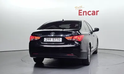 Hyundai Sonata 2013, 119961 км, за 6100000 KRW