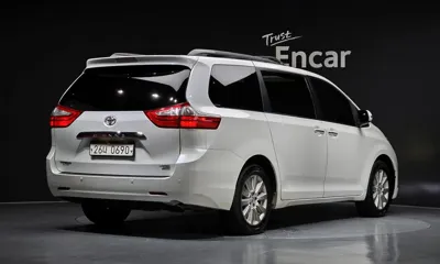 Toyota Sienna 2015, 286386 км, за 11300000 KRW