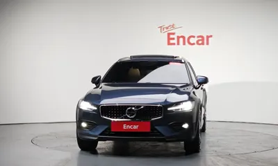 Volvo V60 2021, 21912 км, за 38000000 KRW