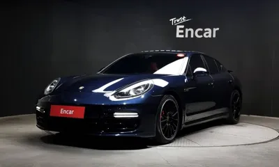 Porsche Panamera · 2016 год