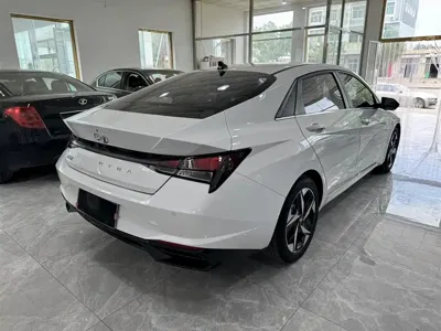 Hyundai Elantra 2023, 30000 км, за 79800 CNY