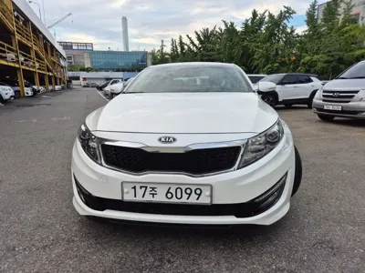 Kia K5 · 2012 год