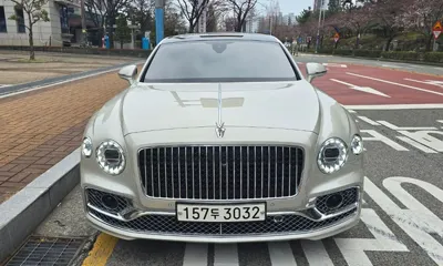 Bentley Flying Spur · 2022 год