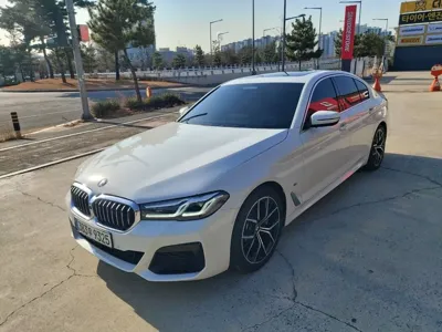 BMW 5-Series · 2022 год