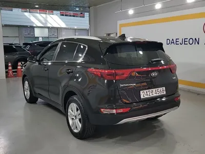 Kia Sportage 2017, 124083 км, за 10300000 KRW