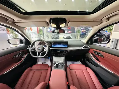 BMW 3 Series 2025, 18000 км, за 205799 CNY
