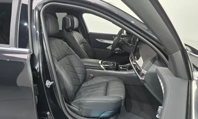 BMW i7 2025, 13842 км, за 999990000 KRW - фото 26