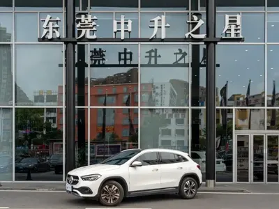 Mercedes-Benz GLA · 2022 год