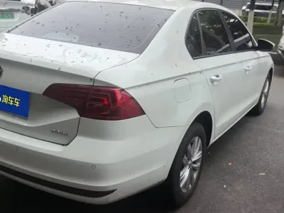 Volkswagen Bora 2018, 49000 км, за 42000 CNY
