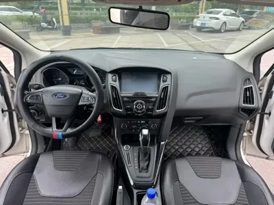 Ford Focus 2015, 100000 км, за 16800 CNY - фото 8