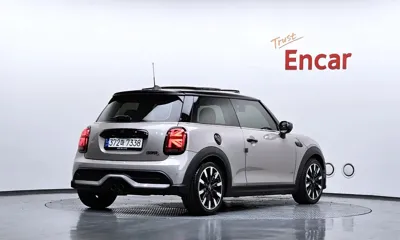 MINI Cooper 2023, 27996 км, за 25700000 KRW