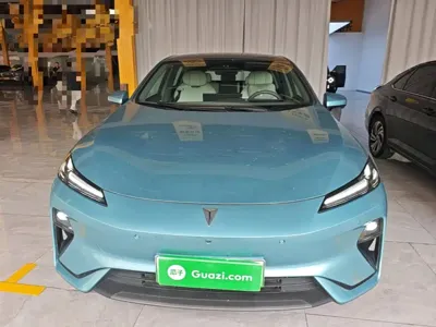 Deepal Deepal L07 2024, 12500 км, за 97000 CNY