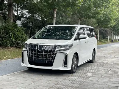 Toyota Vellfire · 2022 год