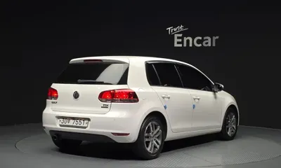 Volkswagen Golf 2012, 148413 км, за 3700000 KRW
