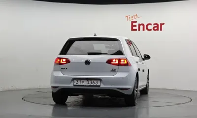 Volkswagen Golf 2016, 143467 км, за 9500000 KRW