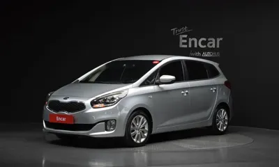 Kia Carens · 2015 год
