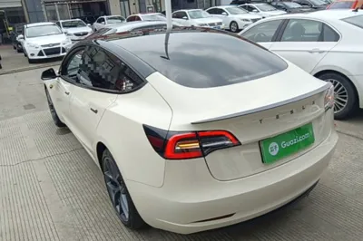 Tesla Model 3 2021, 114900 км, за 146169.94 CNY