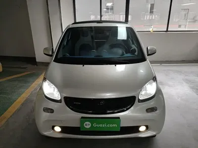 Smart Smart Fortwo 2017, 76700 км, за 94100 CNY