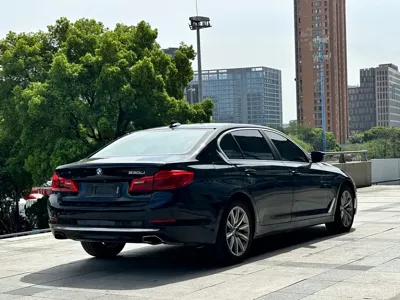 BMW 5 Series 2018, 150000 км, за 118000 CNY
