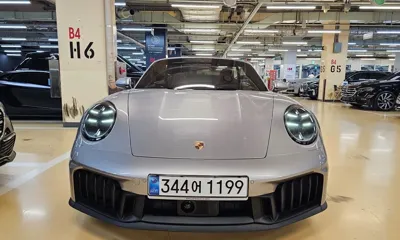 Porsche 911 · 2025 год