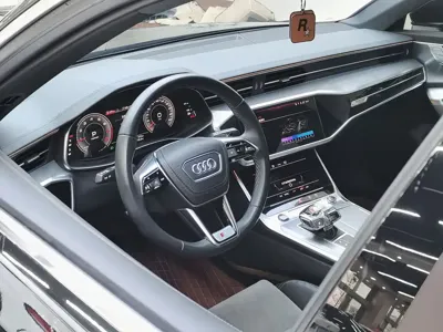 Audi A6L 2023, 55000 км, за 238800 CNY - фото 16