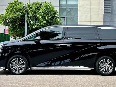 GAC Motor Trumpchi M8 2025, 27000 км, за 168000 CNY