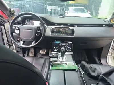 Land Rover Evoque 2020, 115700 км, за 97700 CNY - фото 10