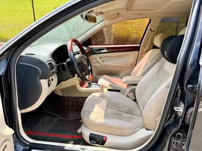 Volkswagen Passat Lingyu 2009, 147000 км, за 10800 CNY - фото 8