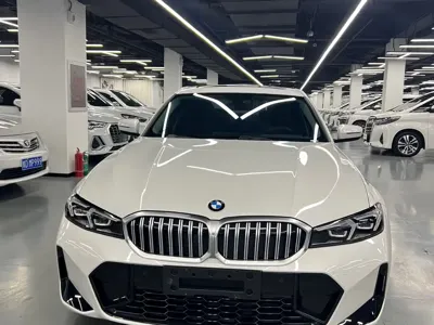 BMW 3 Series 2023, 12700 км, за 239800 CNY