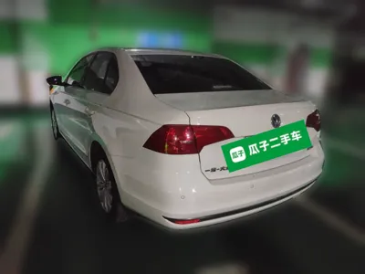 Volkswagen Bora 2018, 100000 км, за 40345.95 CNY