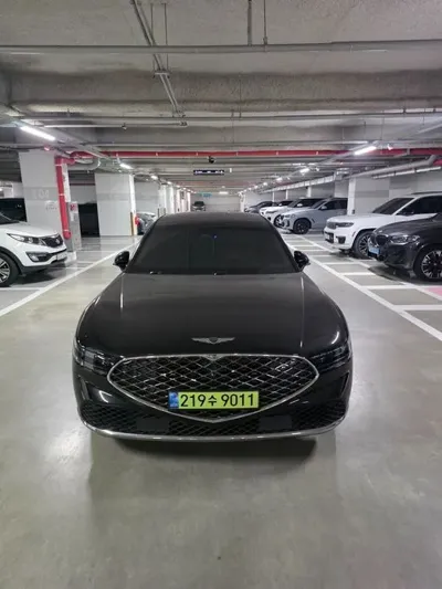 Genesis G90 · 2025 год