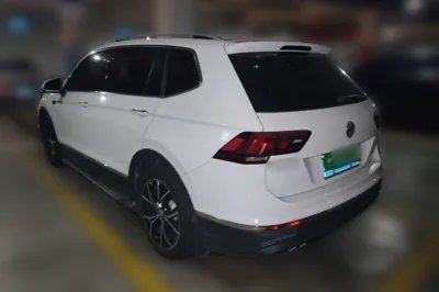 Volkswagen Tiguan L 2019, 65000 км, за 80767.54 CNY