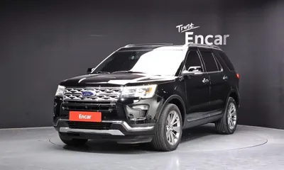 Ford Explorer · 2018 год