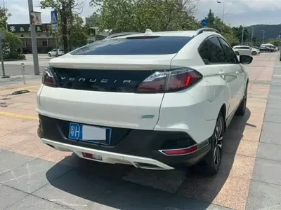Venucia T90 2017, 120000 км, за 27799 CNY