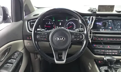 Kia Canival 2018, 172071 км, за 11000000 KRW - фото 13