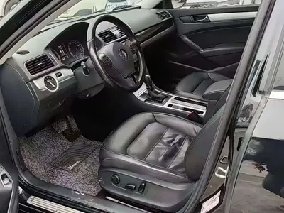 Volkswagen Passat 2015, 86000 км, за 33800 CNY