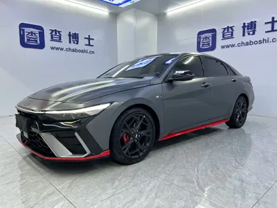Hyundai Elantra · 2025 год
