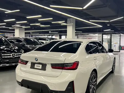 BMW 3 Series 2023, 12700 км, за 239800 CNY