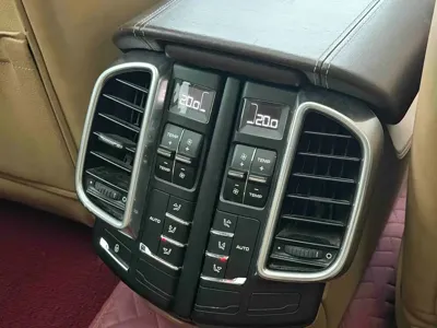Porsche Cayenne 2015, 160000 км, за 144100 CNY - фото 11