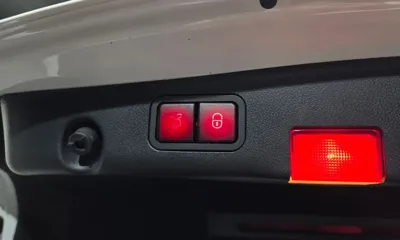 Mercedes-Benz E-Class 2017, 139120 км, за 17900000 KRW - фото 31